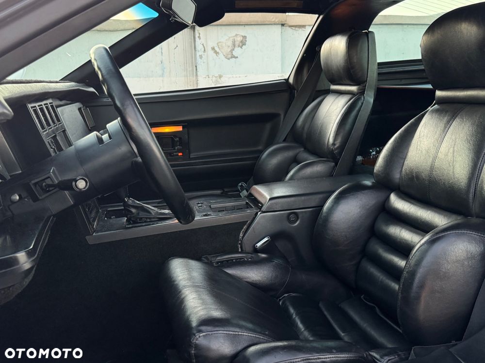 Chevrolet Corvette - 6