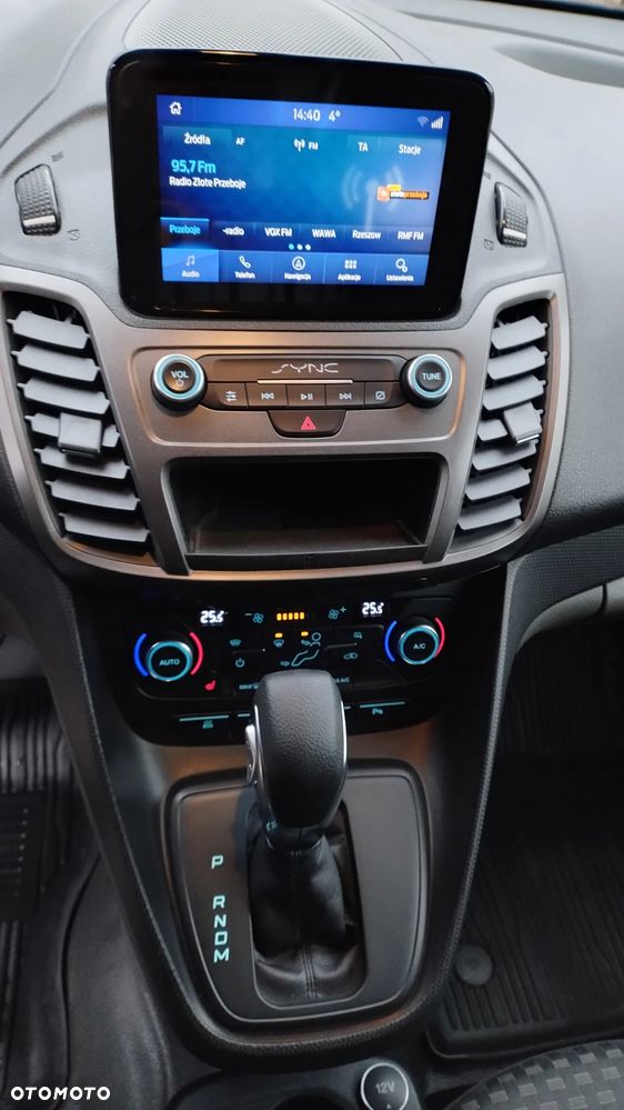 Ford Transit Connect - 17