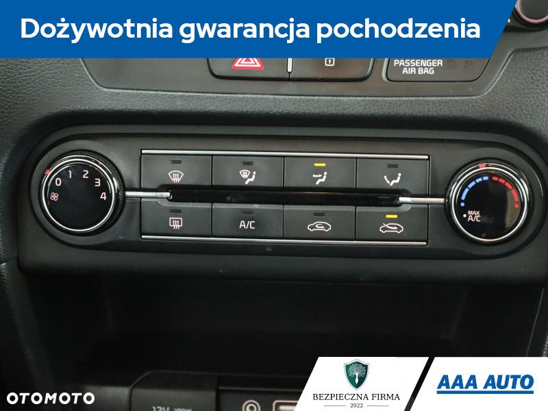 Kia Ceed - 11