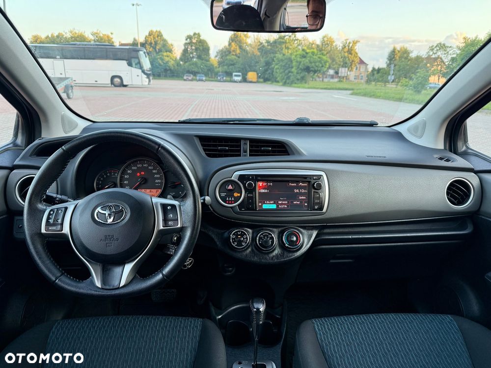 Toyota Yaris 1.33 VVT-i Multidrive S Life - 23