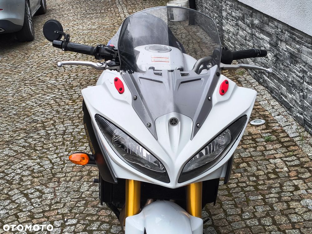 Yamaha FZ8 - 3