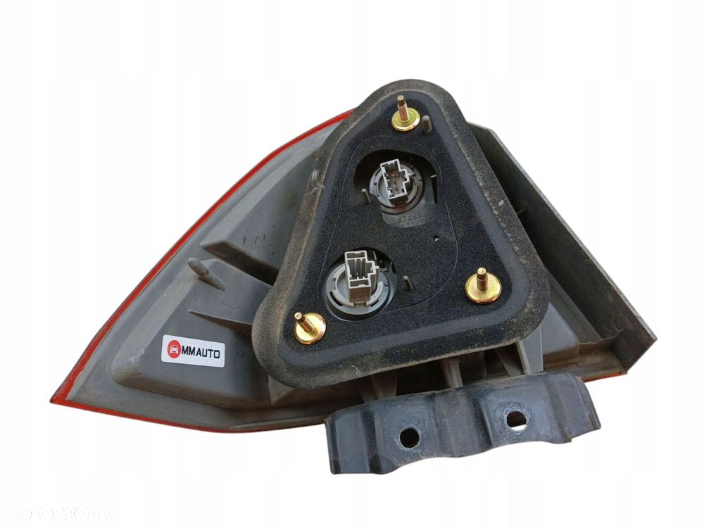 LAMPA PRAWY TYŁ HONDA CIVIC VII (2001-2004) 1.4 90KM - 4