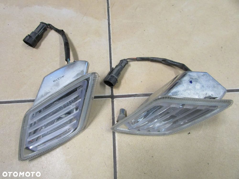 Vespa GTV 300 hpe 2024 kierunkowskazy tył - 1