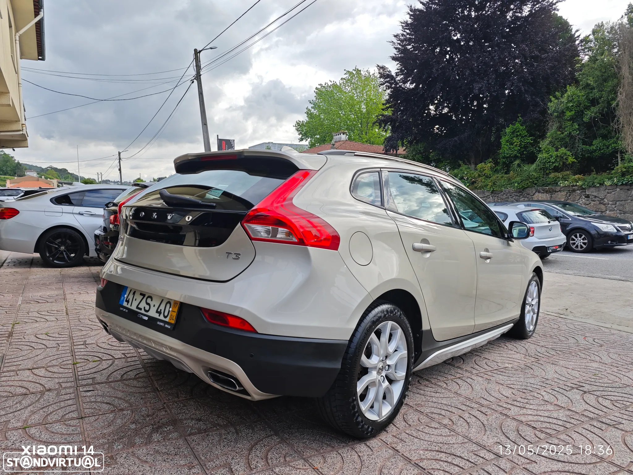Volvo V40 Cross Country 1.5 T3 Summum Geartronic - 9