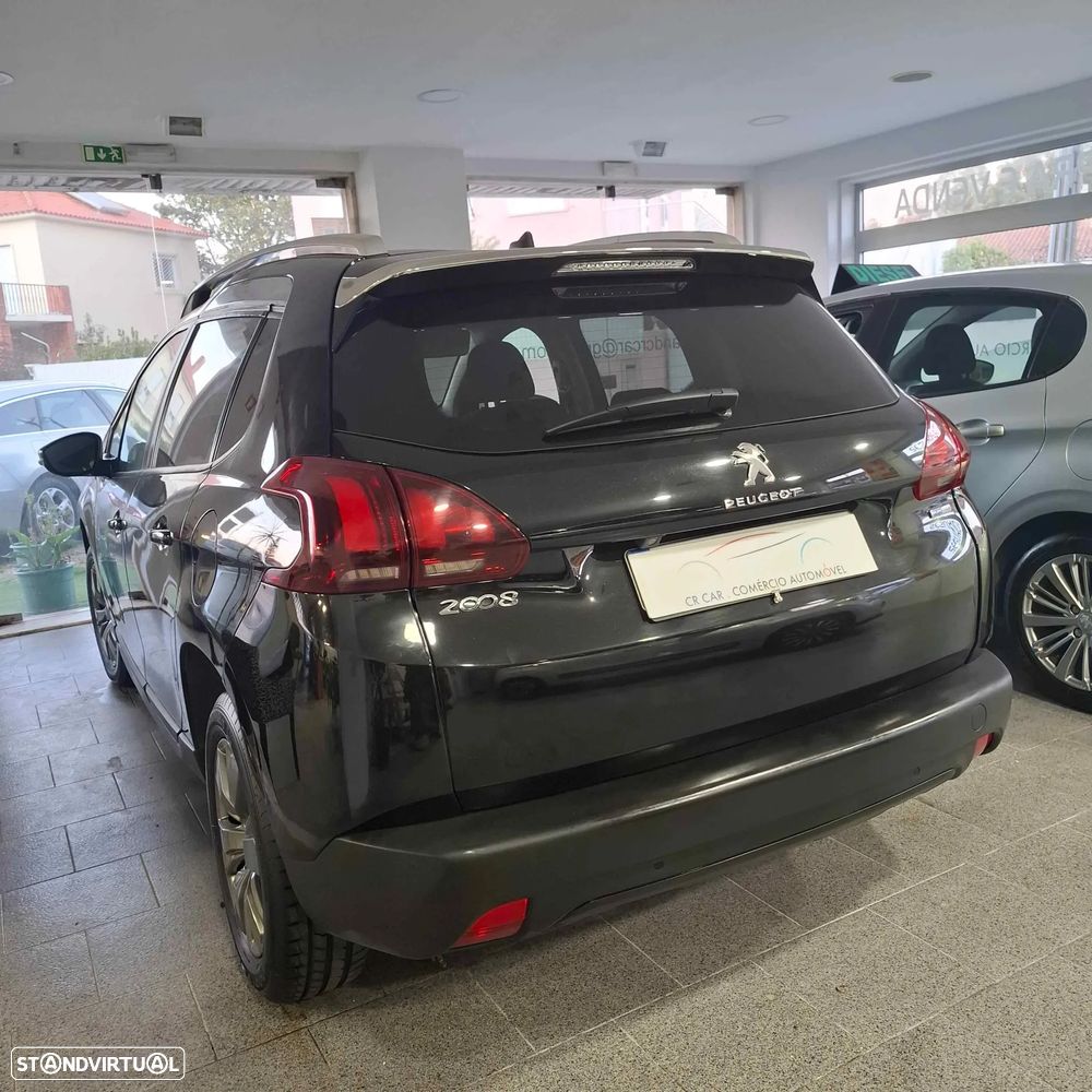 Peugeot 2008 1.2 PureTech Style - 3