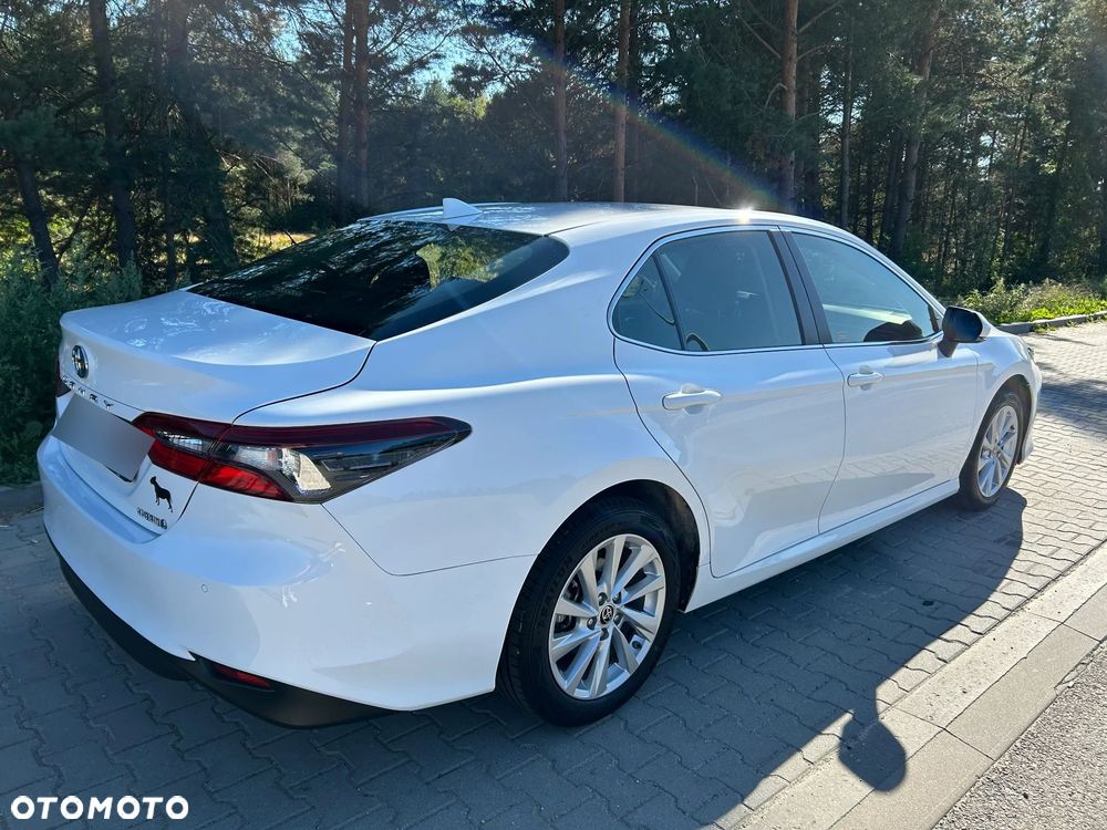 Toyota Camry 2.5 Hybrid Comfort CVT - 28