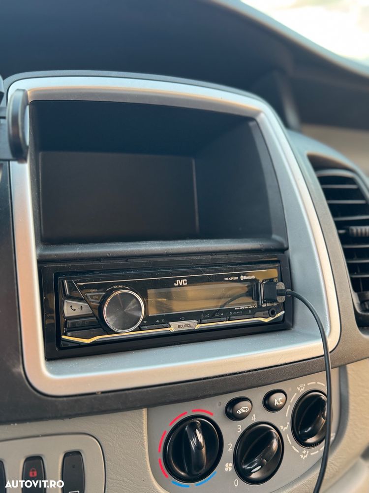 Renault Trafic Passenger 2.0 dCi L1H1 Authentique - 20