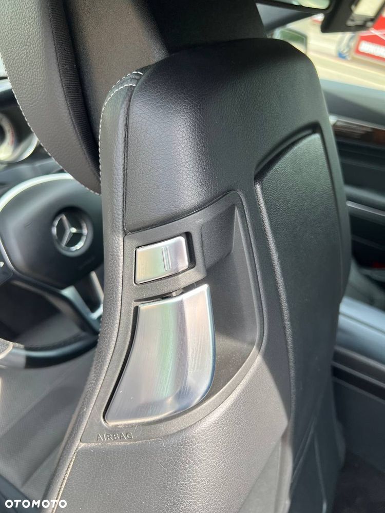 Mercedes-Benz Klasa E - 9