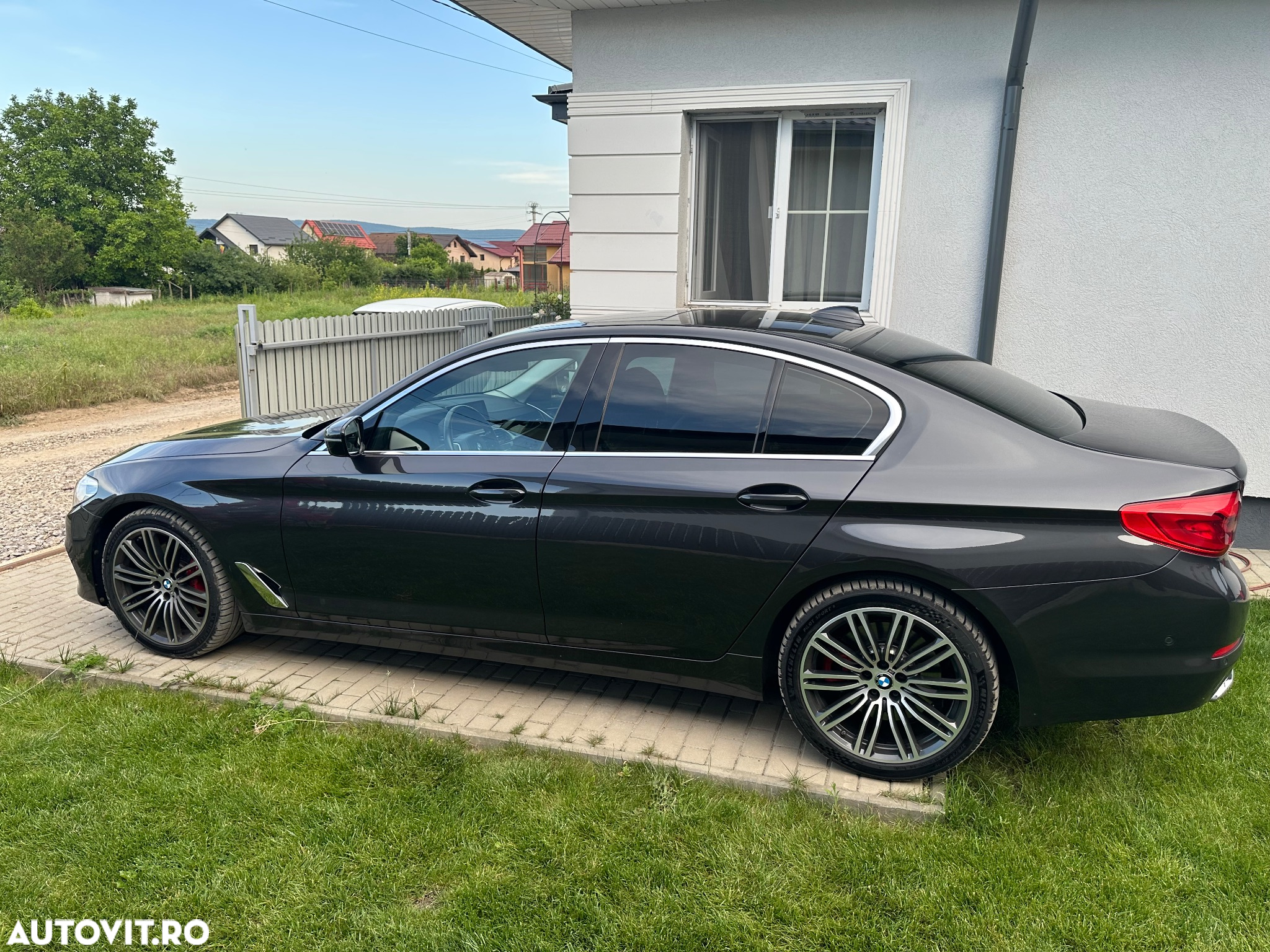 BMW Seria 5 540i xDrive Aut. Luxury Line - 4