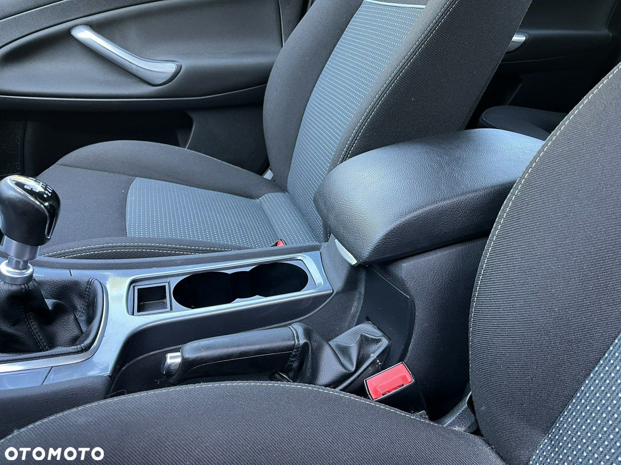 Ford Mondeo - 27