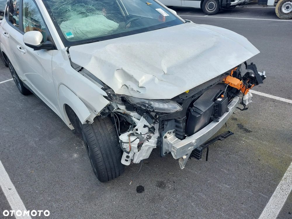 Hyundai Kona Electric 39kWh Executive - 3