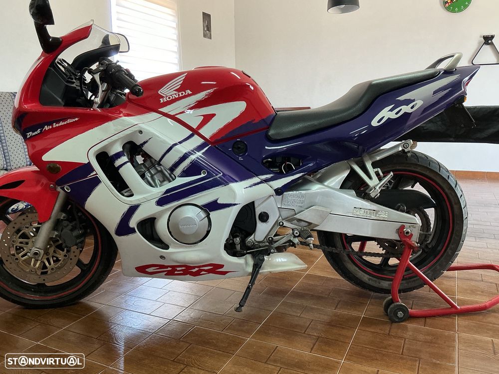 Honda CBR CBR 600F - 5