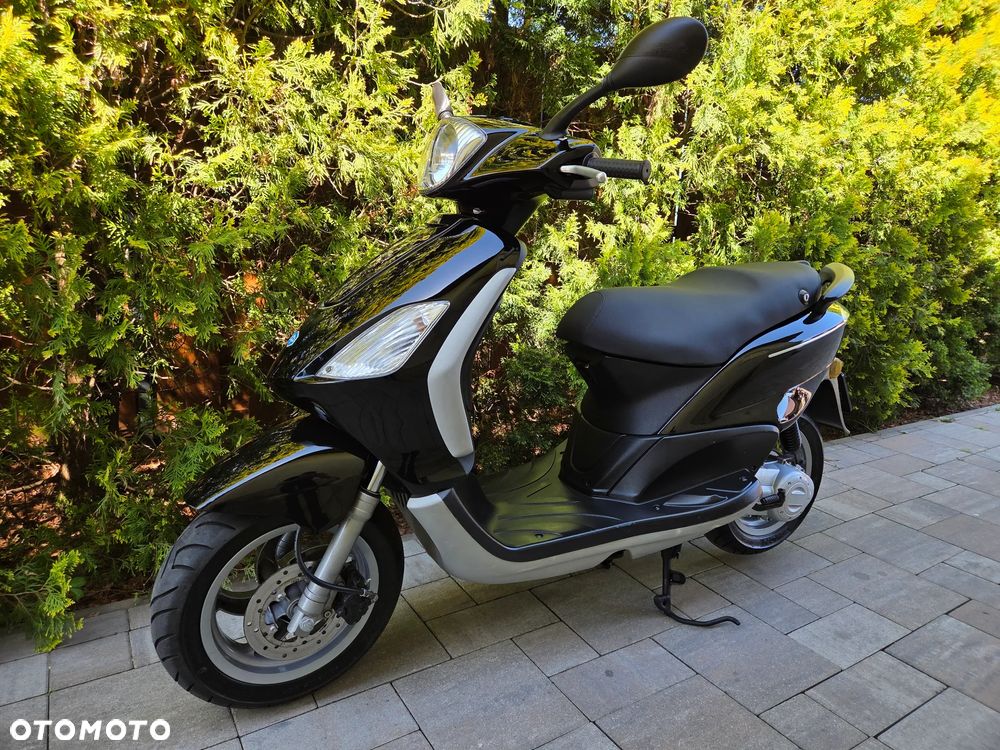 Piaggio FLY - 4
