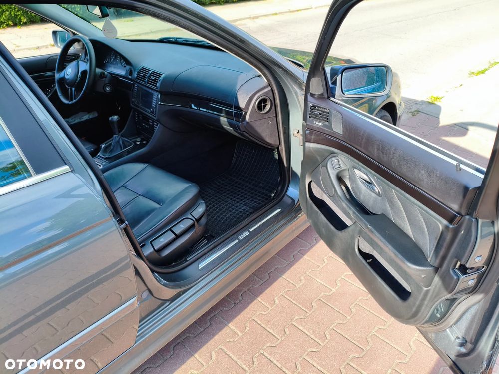 BMW Seria 5 530d Touring - 8