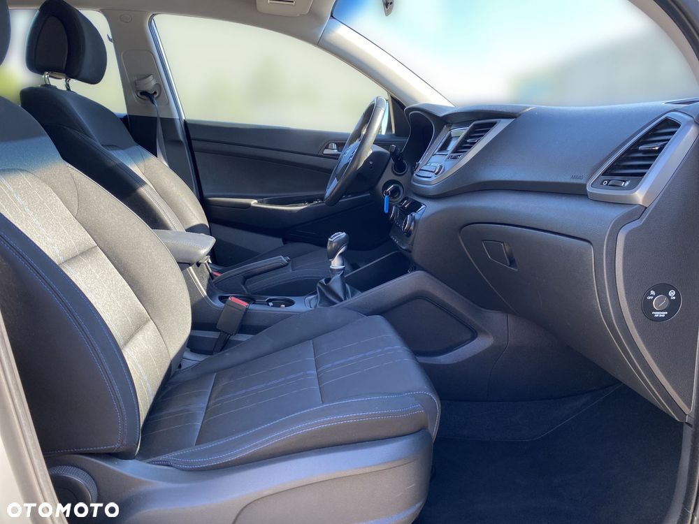 Hyundai Tucson 1.6 GDI BlueDrive Comfort 2WD - 12