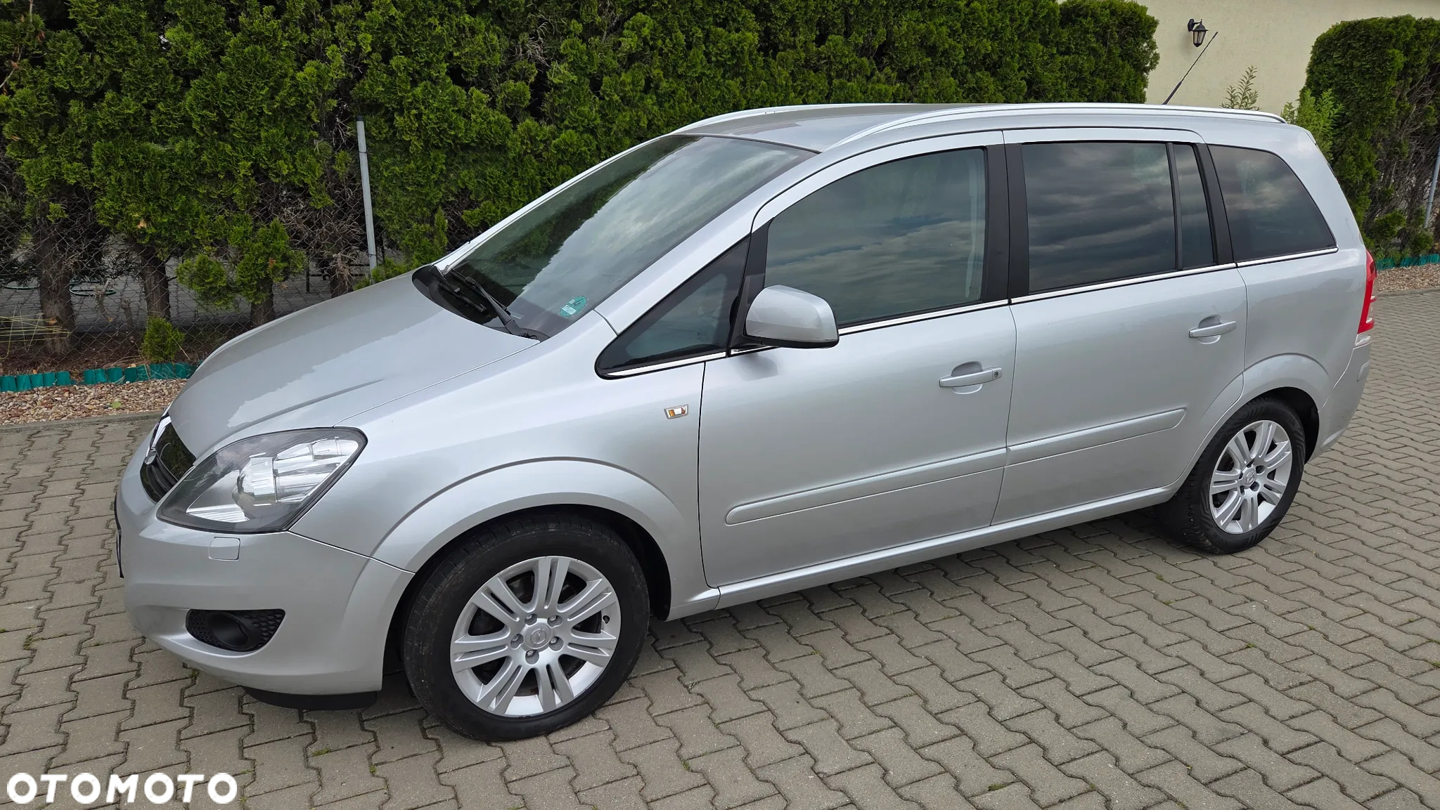 Opel Zafira 1.8 Cosmo - 3