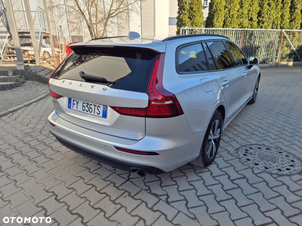 Volvo V60 D3 Momentum Core - 6