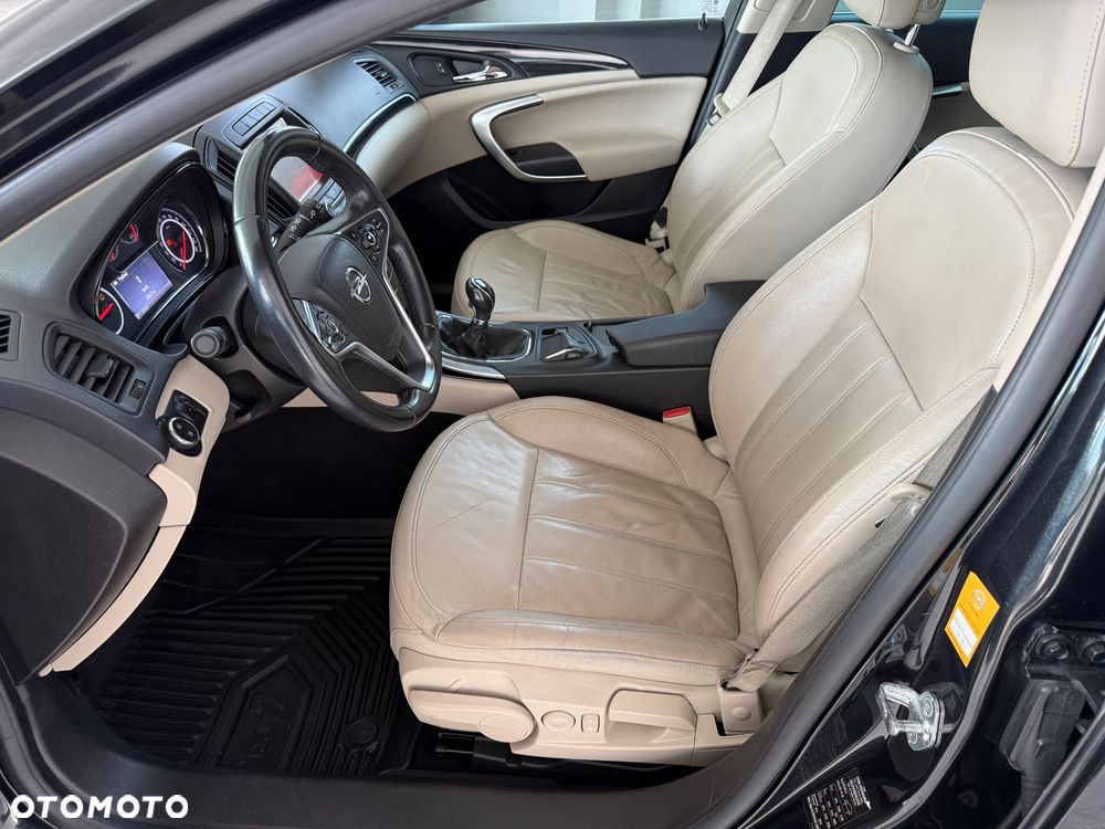 Opel Insignia - 15