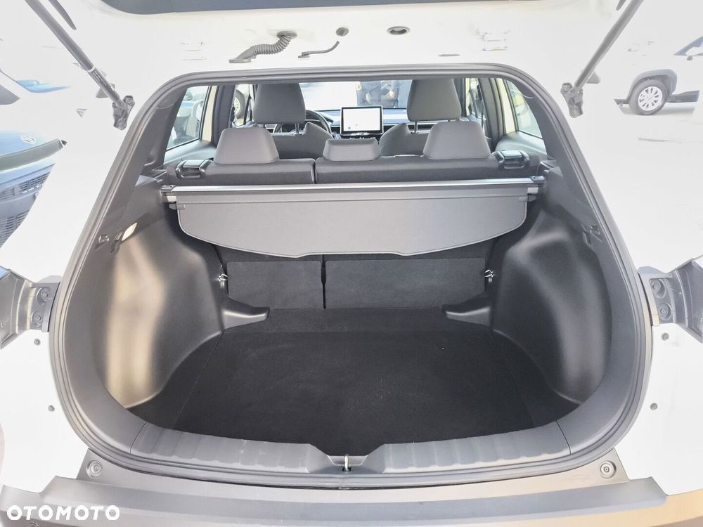 Toyota Corolla Cross - 13