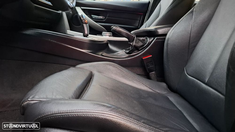 BMW 320 d Touring Auto Pack M - 26