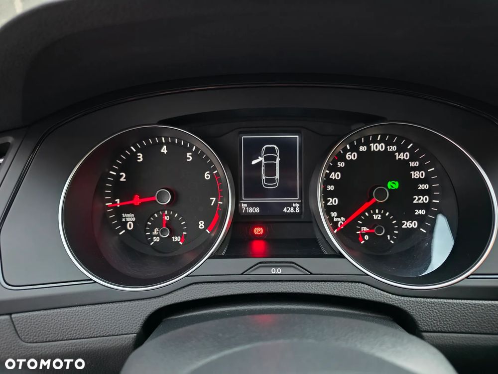Volkswagen Passat - 21
