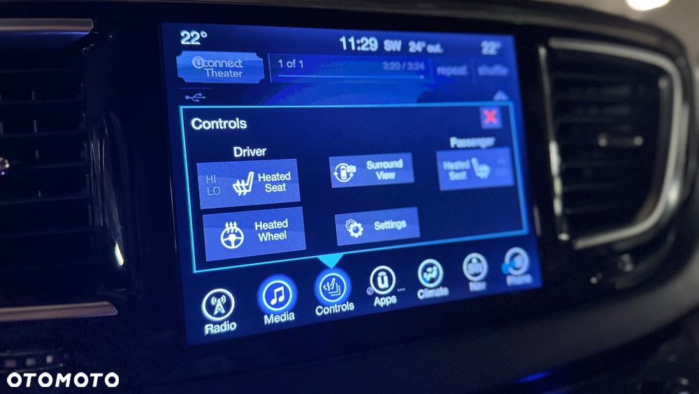 Chrysler Pacifica - 16