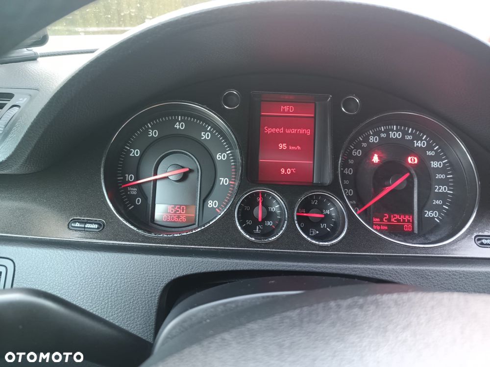 Volkswagen Passat 1.8 TSI Comfortline - 31