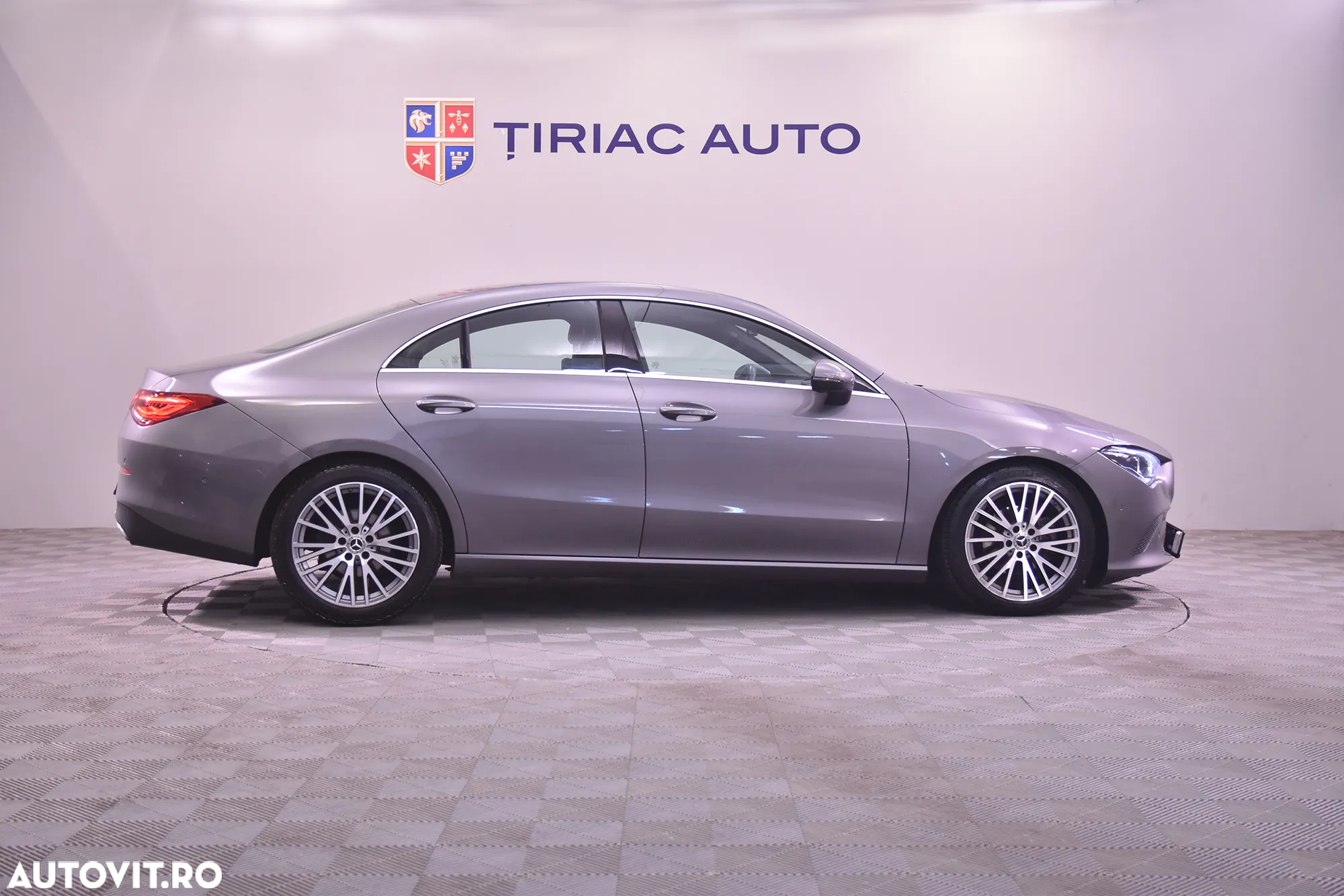 Mercedes-Benz CLA 180 7G-DCT - 7