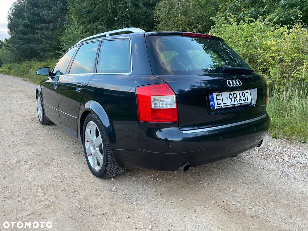 Audi A4 Avant 2.5 TDI quattro - 4