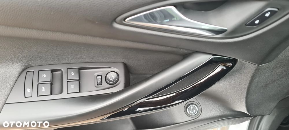Opel Astra 1.6 Turbo Start/Stop Innovation - 14