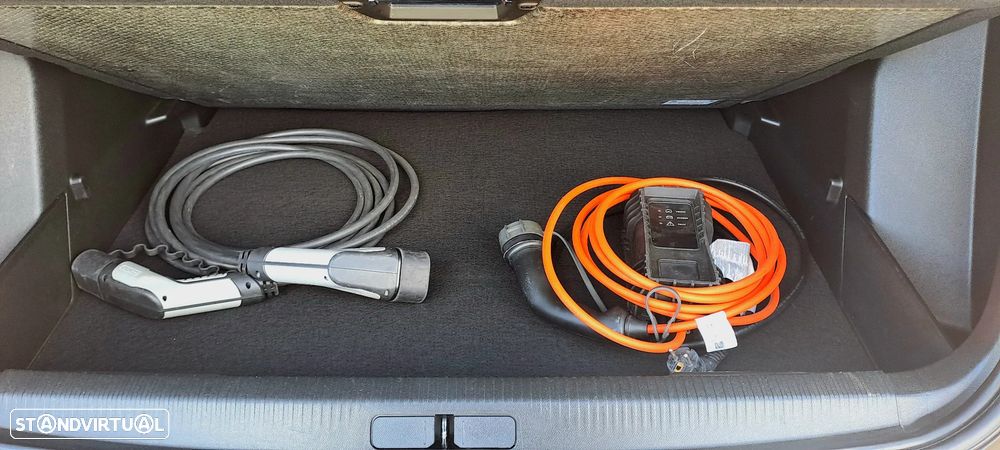 Peugeot e-2008 50 kWh Allure Pack - 39