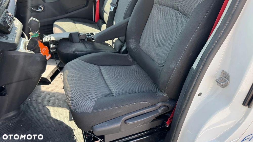 Renault Trafic - 14