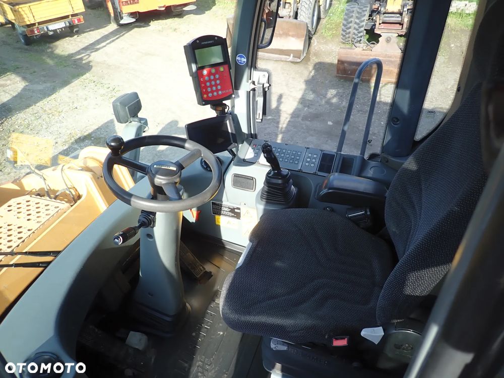 Liebherr L576 - 2