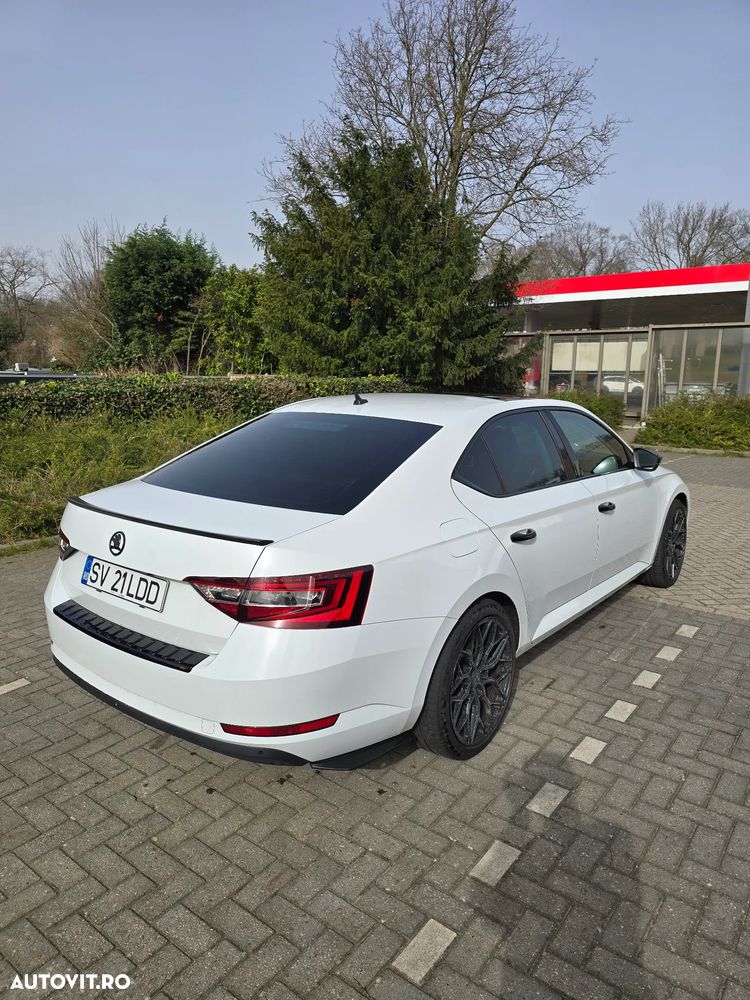 Skoda Superb 2.0 TDI DSG 4X4 Ambition - 7