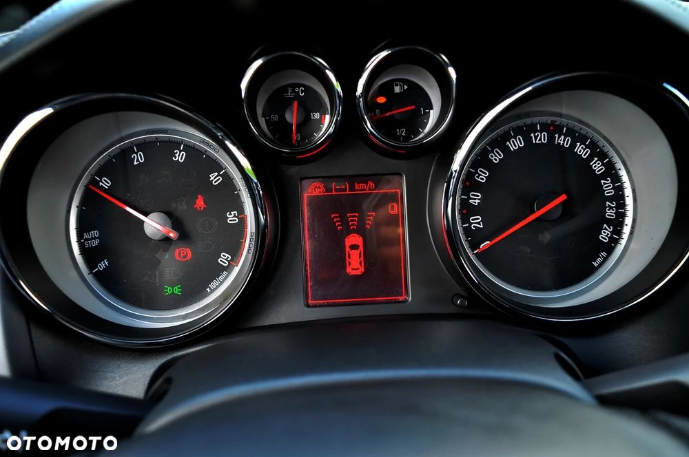 Opel Cascada 2.0 CDTI Cosmo S&S - 38