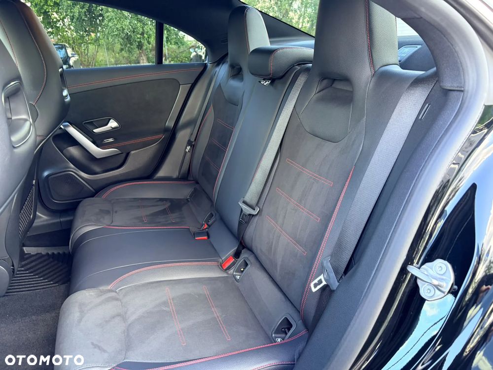Mercedes-Benz CLA 200 AMG Line 7G-DCT - 29