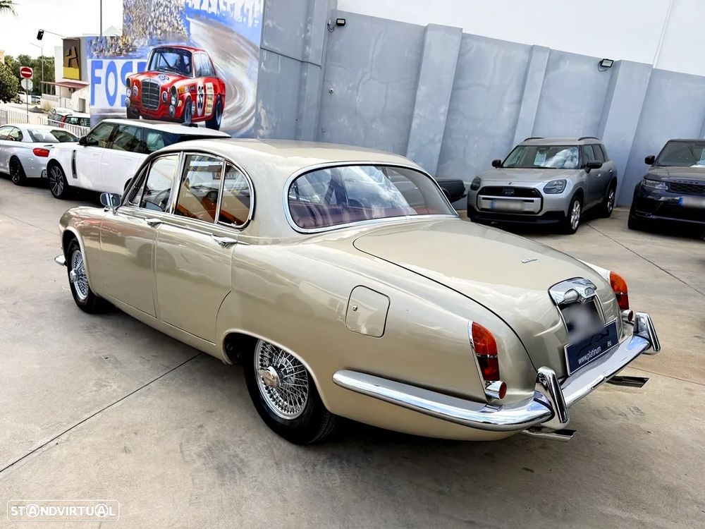 Jaguar 420G - 5