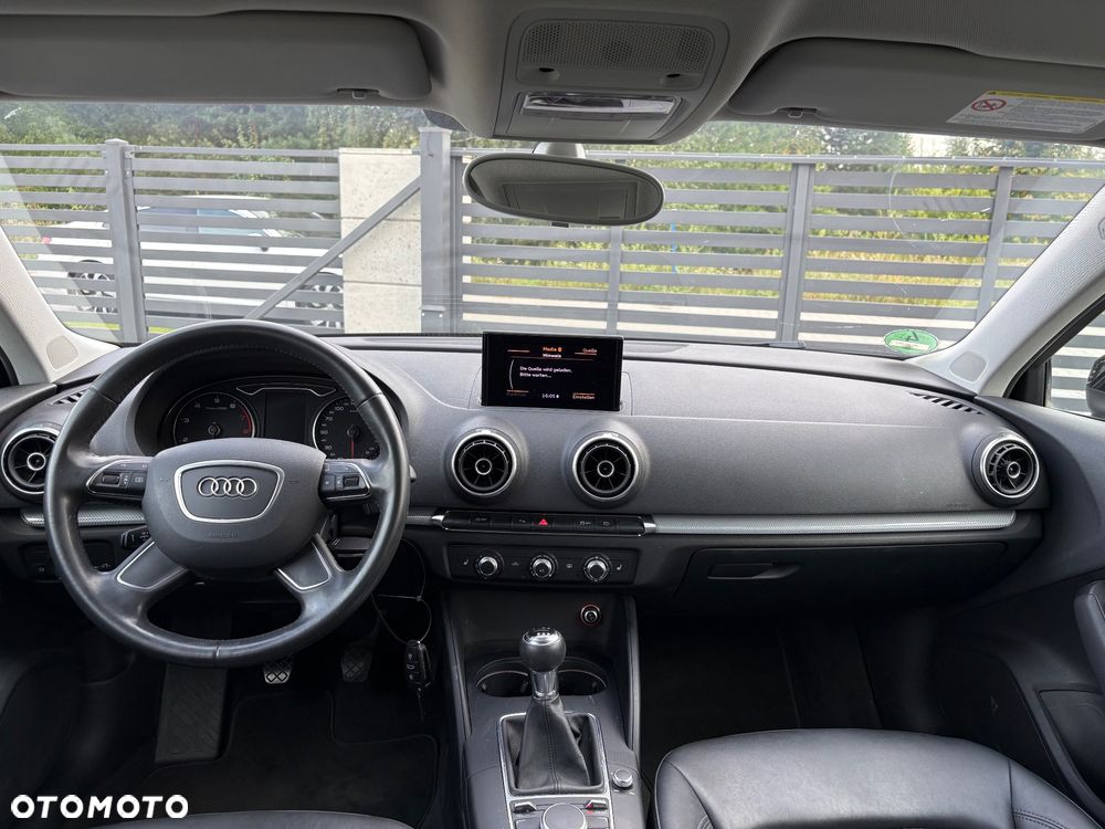 Audi A3 Sportback 1.4 TFSI Ambiente - 9