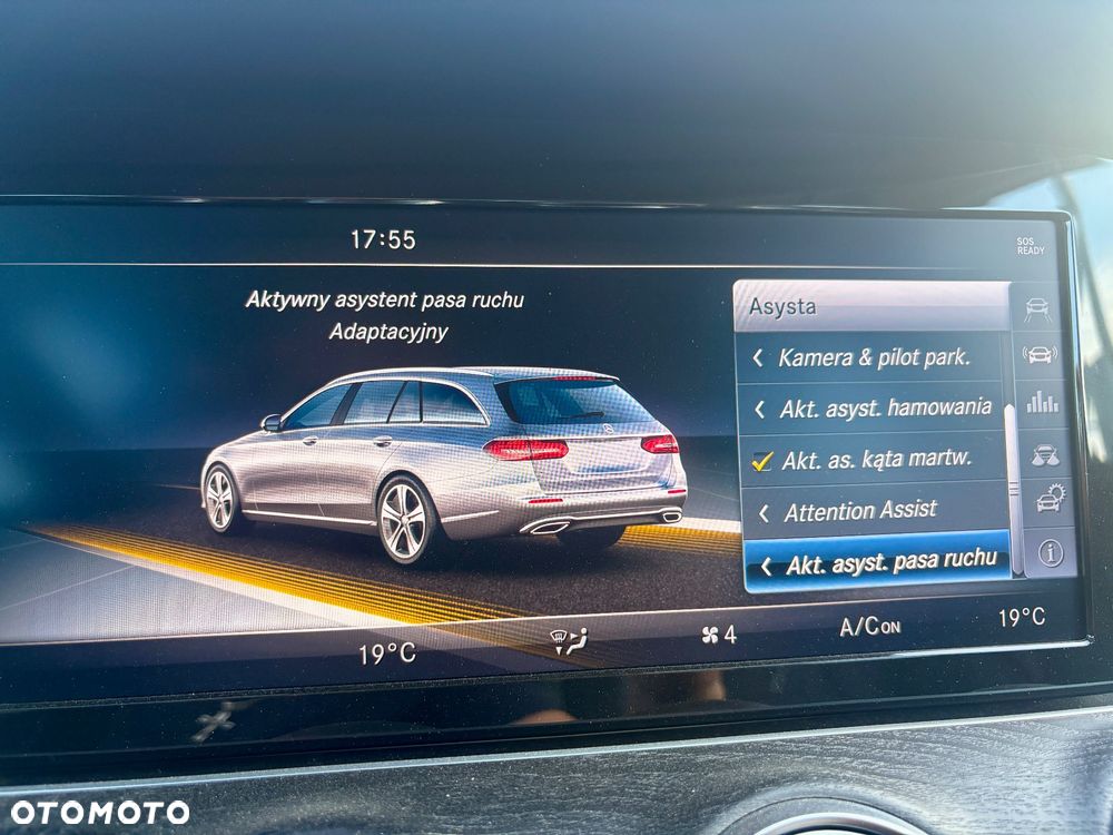 Mercedes-Benz Klasa E 400 4Matic 9G-TRONIC Avantgarde - 23