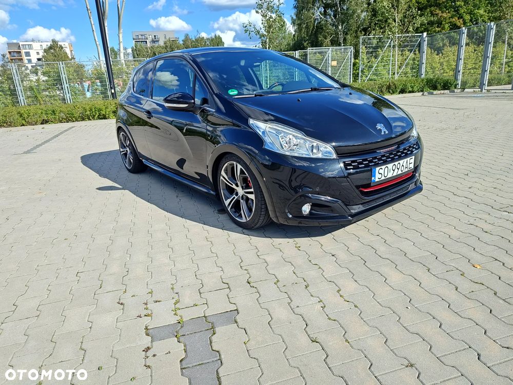 Peugeot 208 - 1