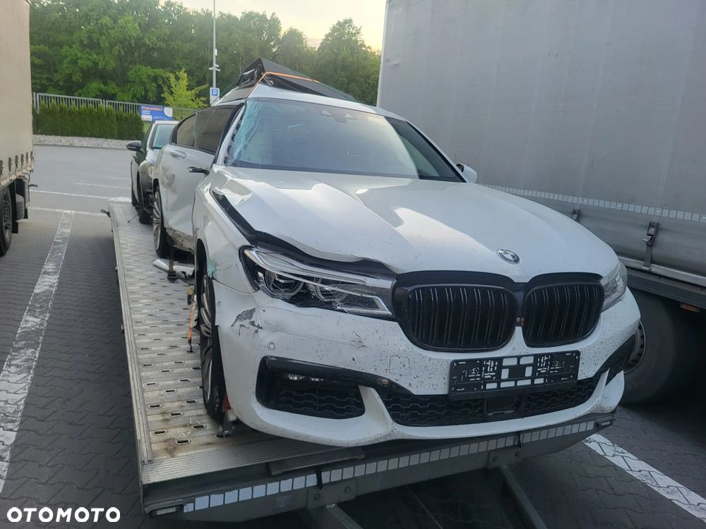 BMW Seria 7 750Li xDrive - 2