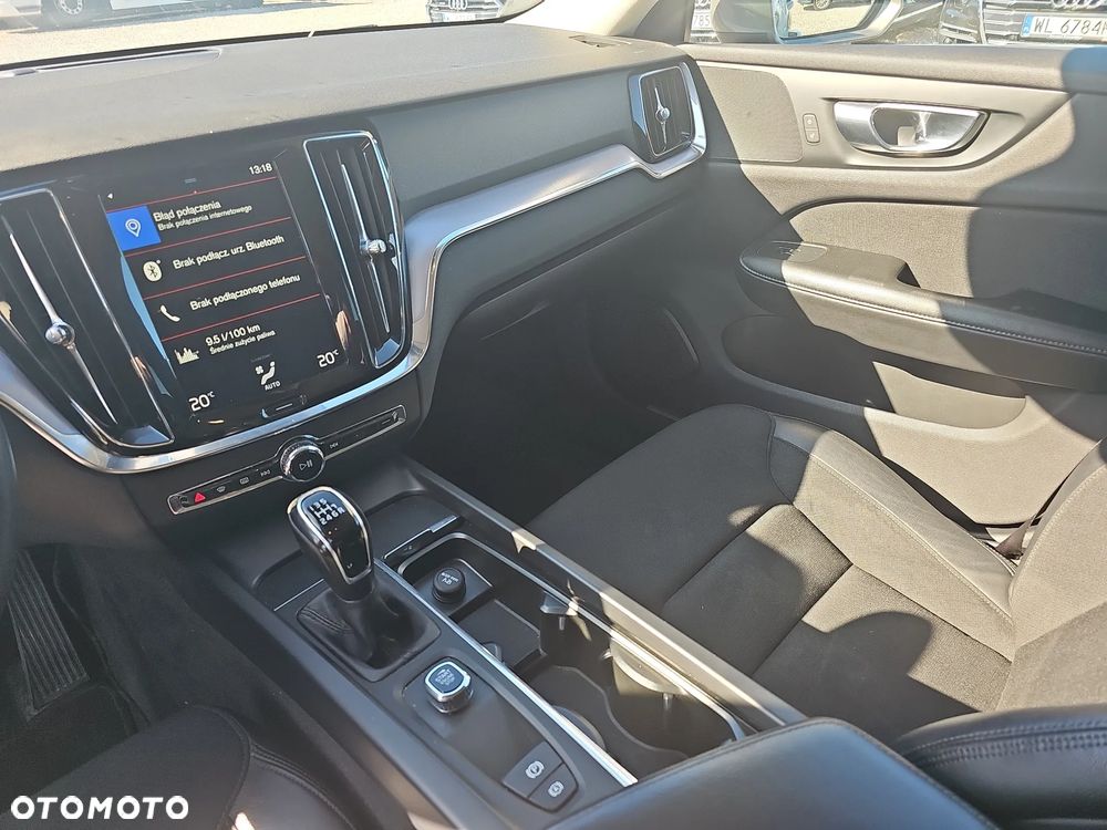 Volvo V60 D4 Momentum - 16