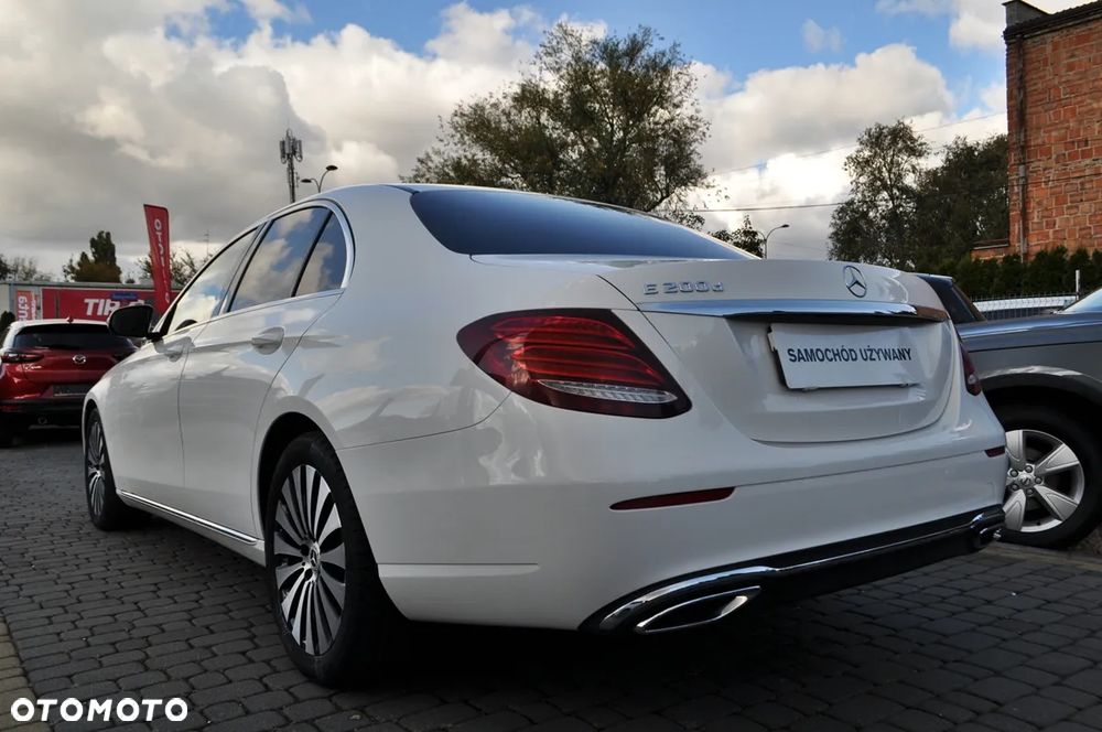 Mercedes-Benz Klasa E 200 d 9G-TRONIC - 10