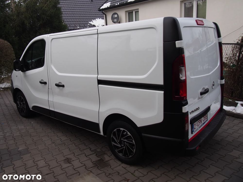 Opel VIVARO - 9