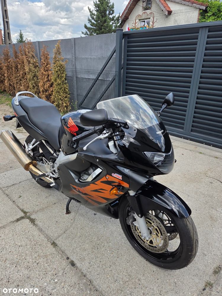 Honda CBR - 1