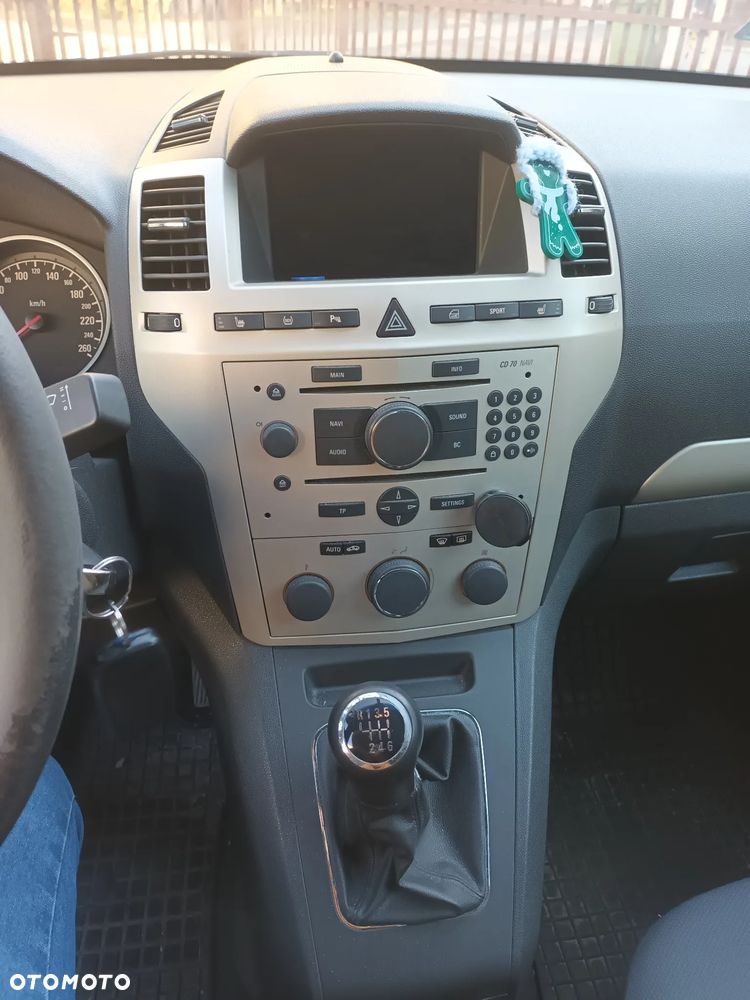 Opel Zafira - 4