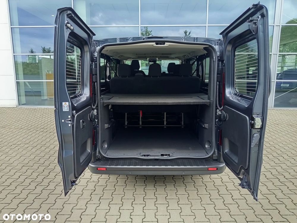 Renault Trafic Grand 2.0 dCi - 16