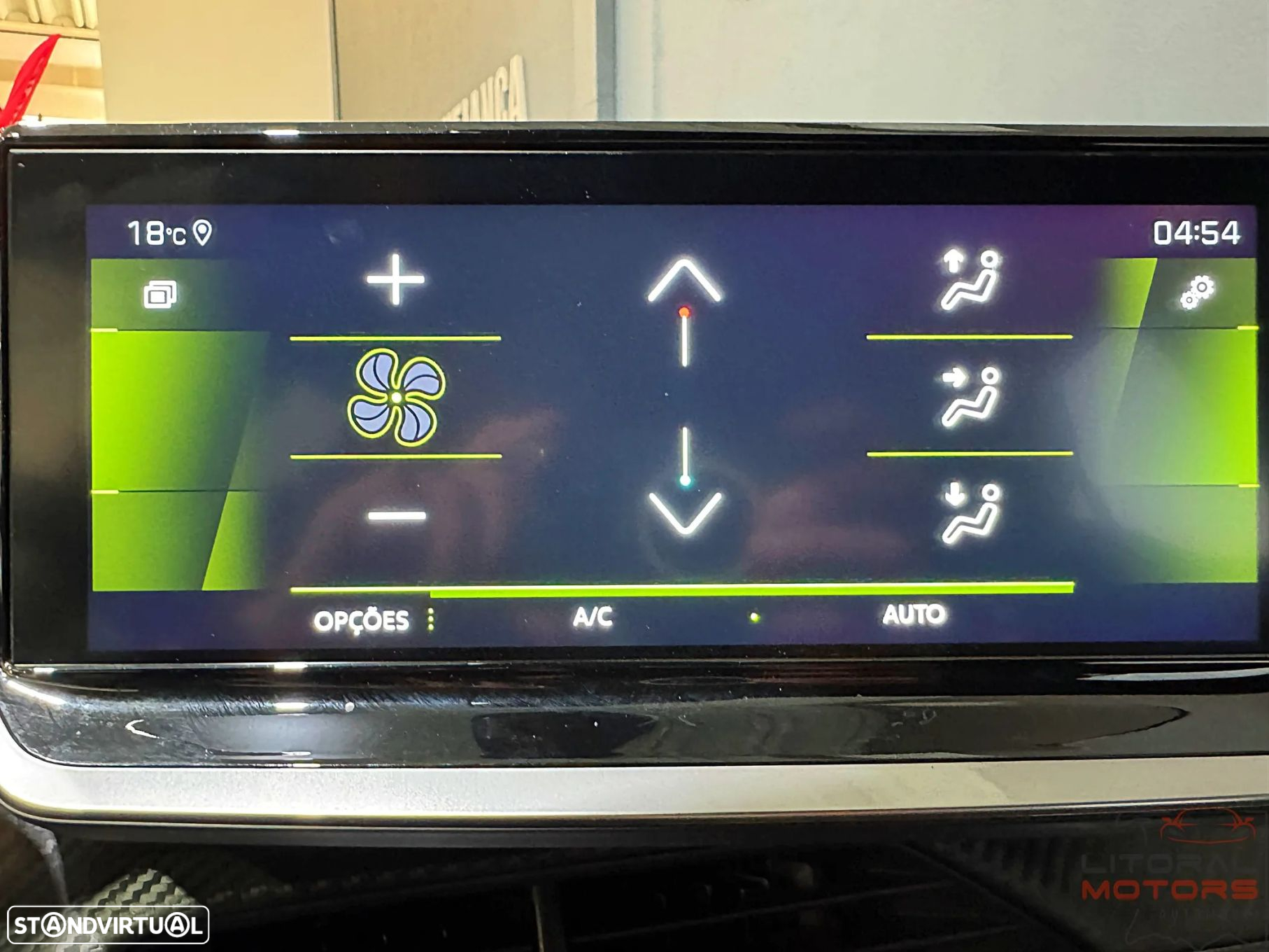 Peugeot 208 1.2 PureTech GT EAT8 - 29