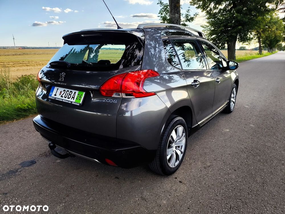 Peugeot 2008 BlueHDi 100 STOP & START Allure - 4