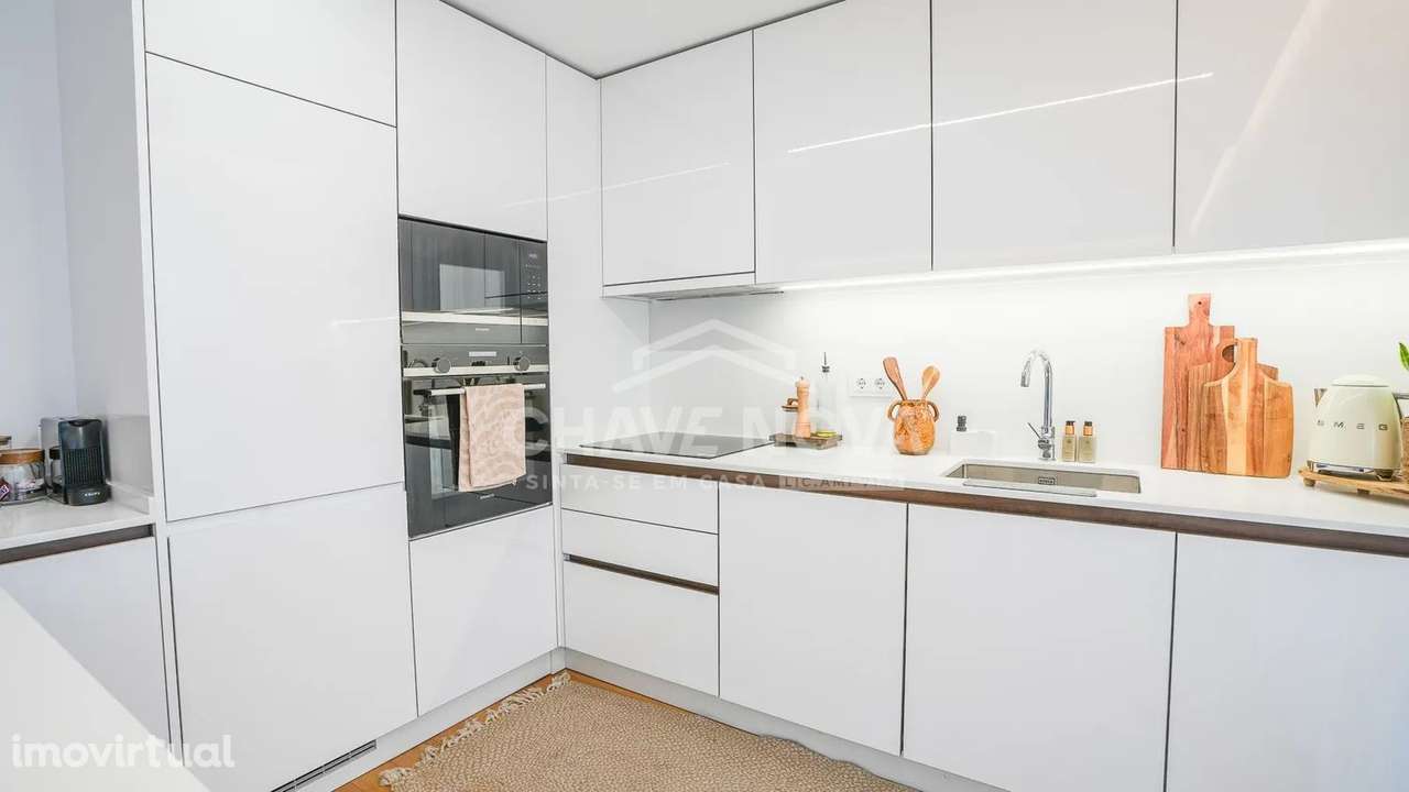 T2 Último Piso c/ Lugar de Garagem Duplo na Madalena - Grande imagem: 4/20